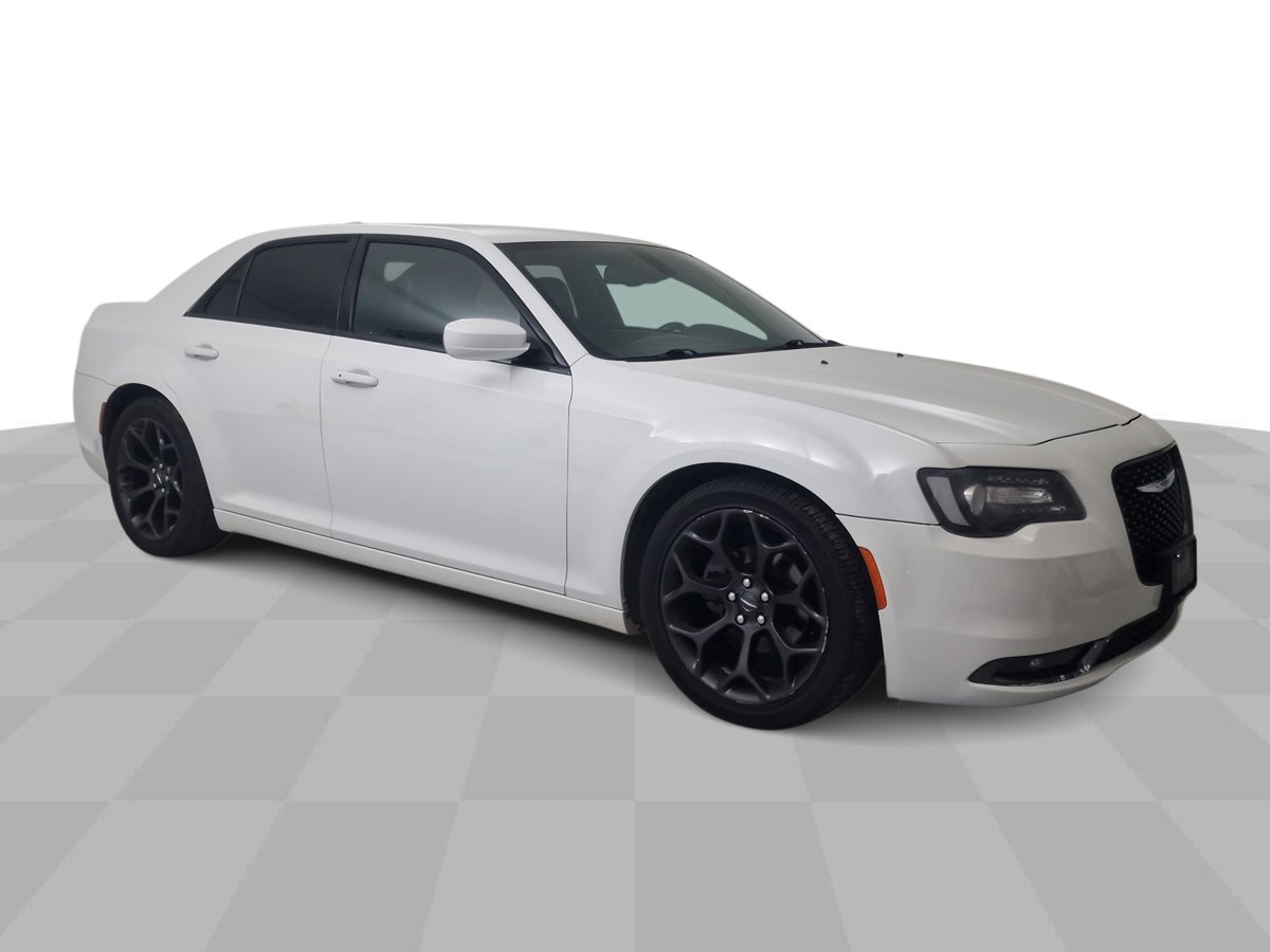 2020 Chrysler 300 S's photo